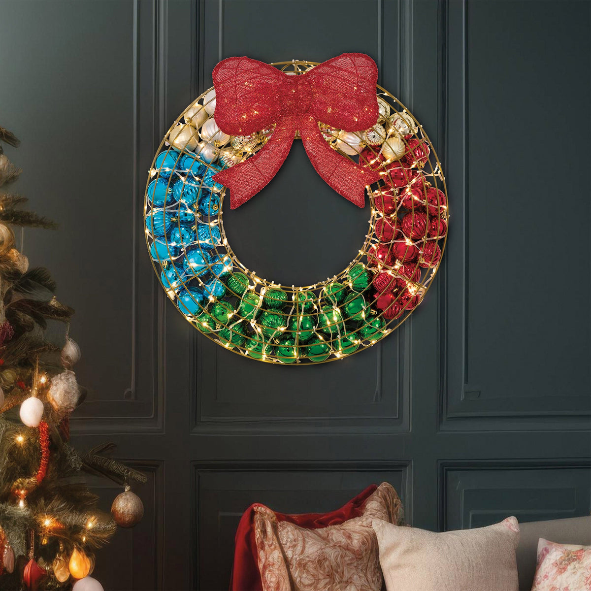 Décoration de Noël — 61 cm (24 in.) Ornament Wreath with Led Lights
